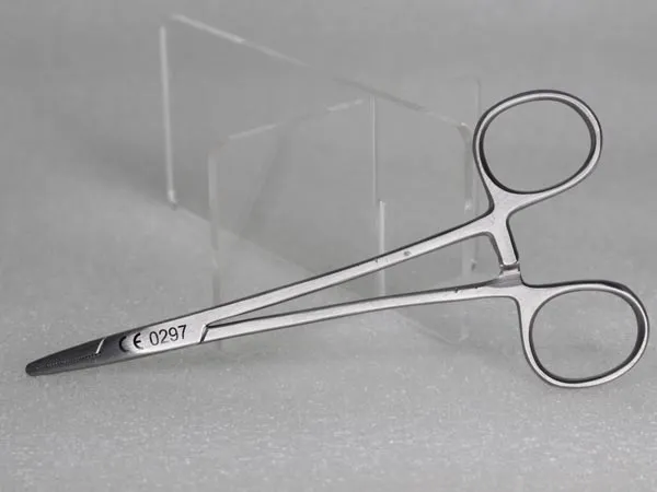 medical device application of fiber laser engraver
